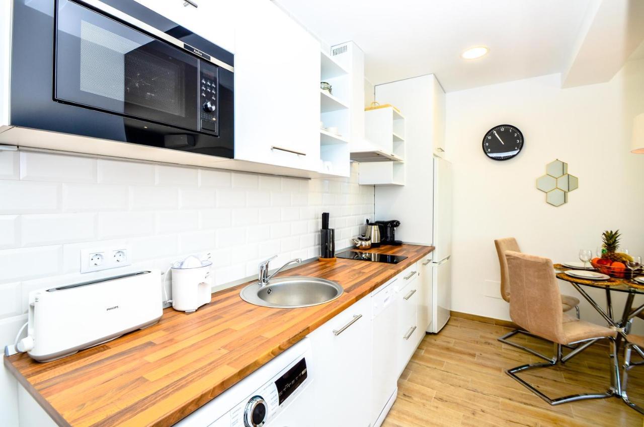 1 Bedroom Sea View In Center Of Marbella! Leilighet Marbella
